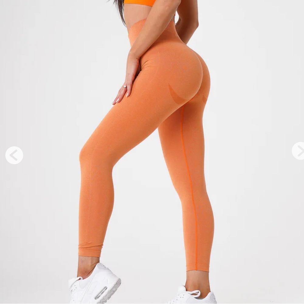 NVGTN Leggings in Orange